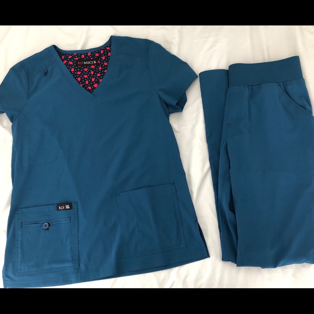 New Koi Basics Scrub Set, Teal